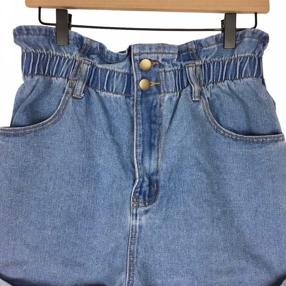 FOREVER 21 Paper Bag Jean Shorts High Waist Mom Stretch Denim Light Wash Size 29 - Picture 2 of 9